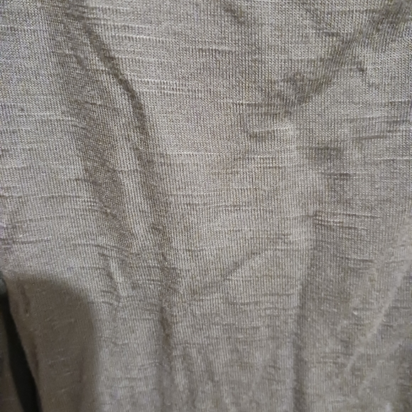 Dark gray ruffle neck tank - Picture 4 of 4